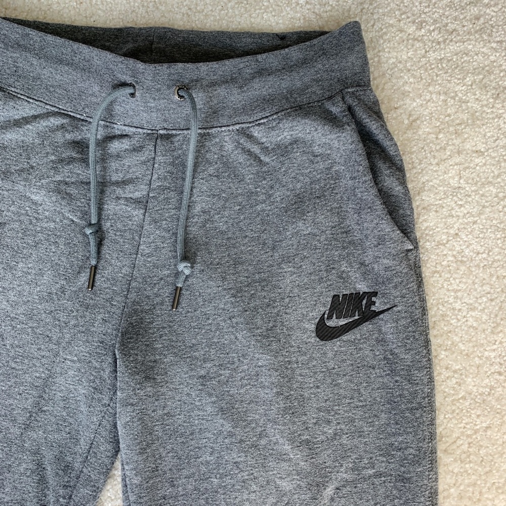 NIKE SWEATPANTS